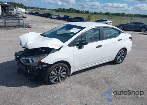 2024 Nissan Versa 1.6 S z USA, uszkodzony, nr VIN 3N1CN8DV8RL867703